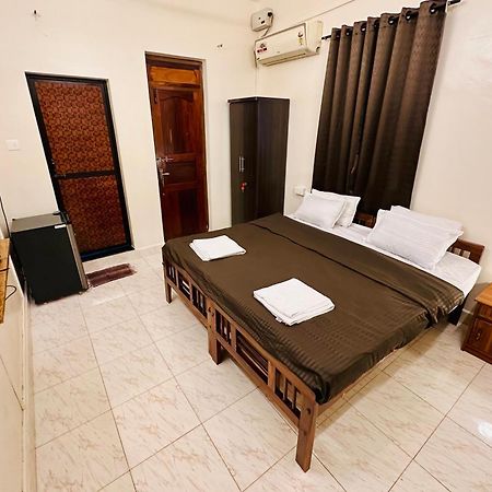 Caroline Guest House 03 Benaulim Exterior foto